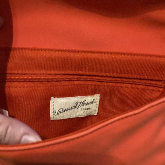 4/$19 🎆 Freedom sale!! Coral Universal Thread Small Clutch or Crossbody - Picture 4 of 10